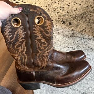 Mens Ariats 14D Cowboy boots square toe